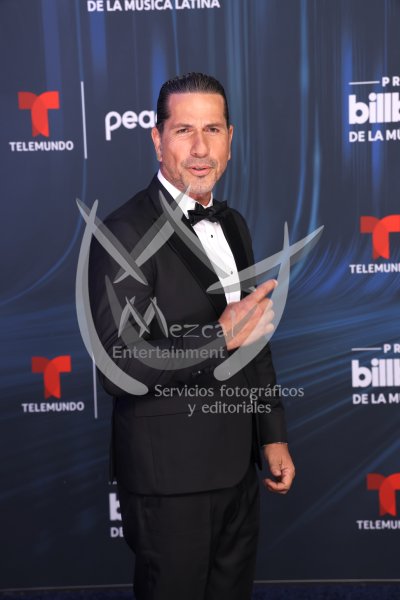 Gregorio Pernia en Premios Billboard