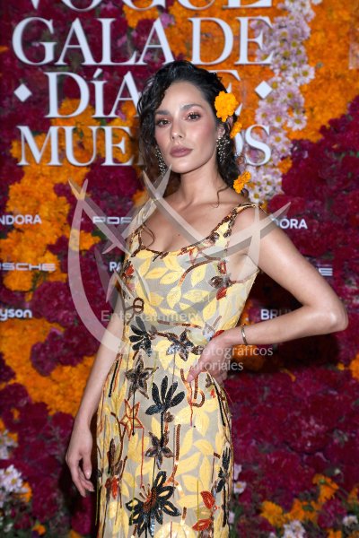 Oka Giner de Día de Muertos