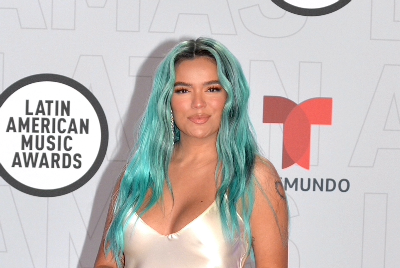 Karol G se emociona hasta el llanto por sus sold outs