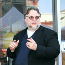Guillermo del Toro no usa armas en sus películas