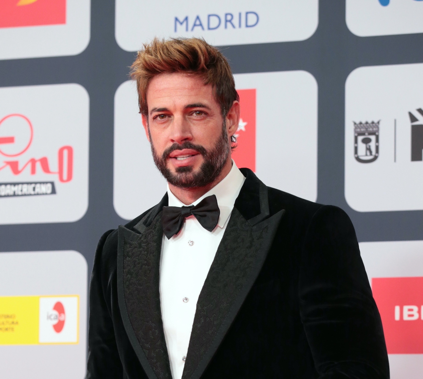 William Levy quiere ponerte a orar