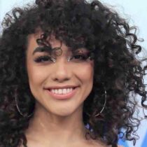 VIDEO Elyfer Torres: ¡Estoy soltera, mándame un DM!