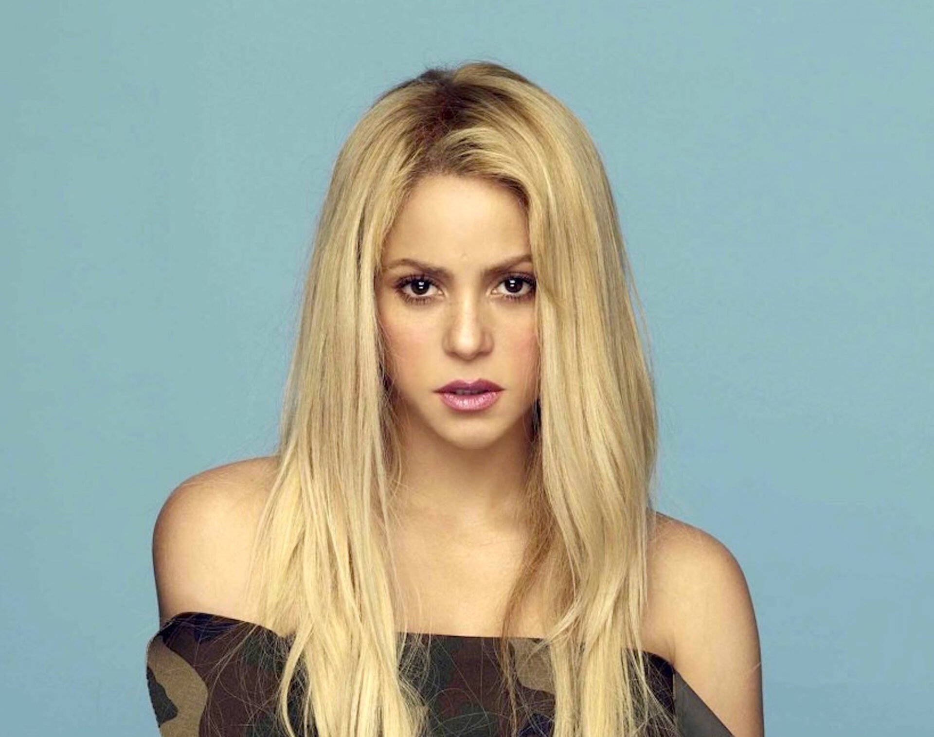 Shakira pide poner atención en futbolista condenado a muerte