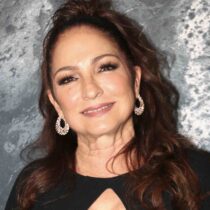 VIDEO: De niñas, Gloria Estefan vio a Santa, aunque no lo creas