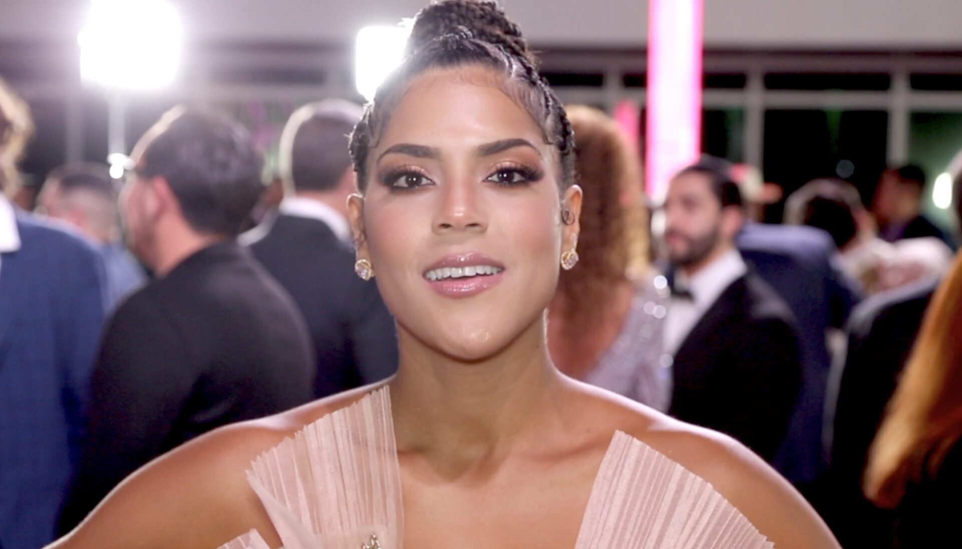 VIDEO: Francisca en PLN, más bella y segura, ¡más Francisca que siempre!