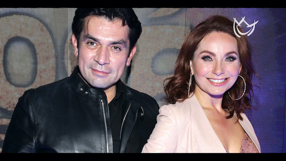 VIDEO: Jorge Salinas ayuda a Elizabeth con los niños y el quehacer