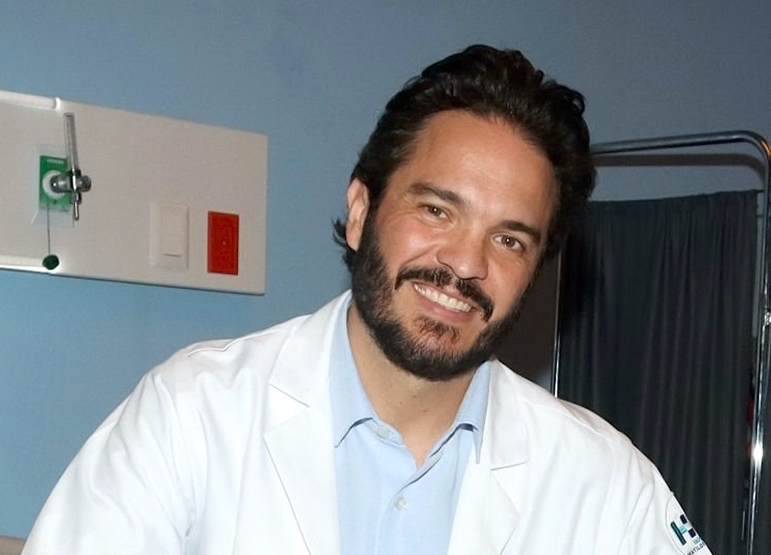 Kuno Becker no quiere a su madre cerca de su bebé 