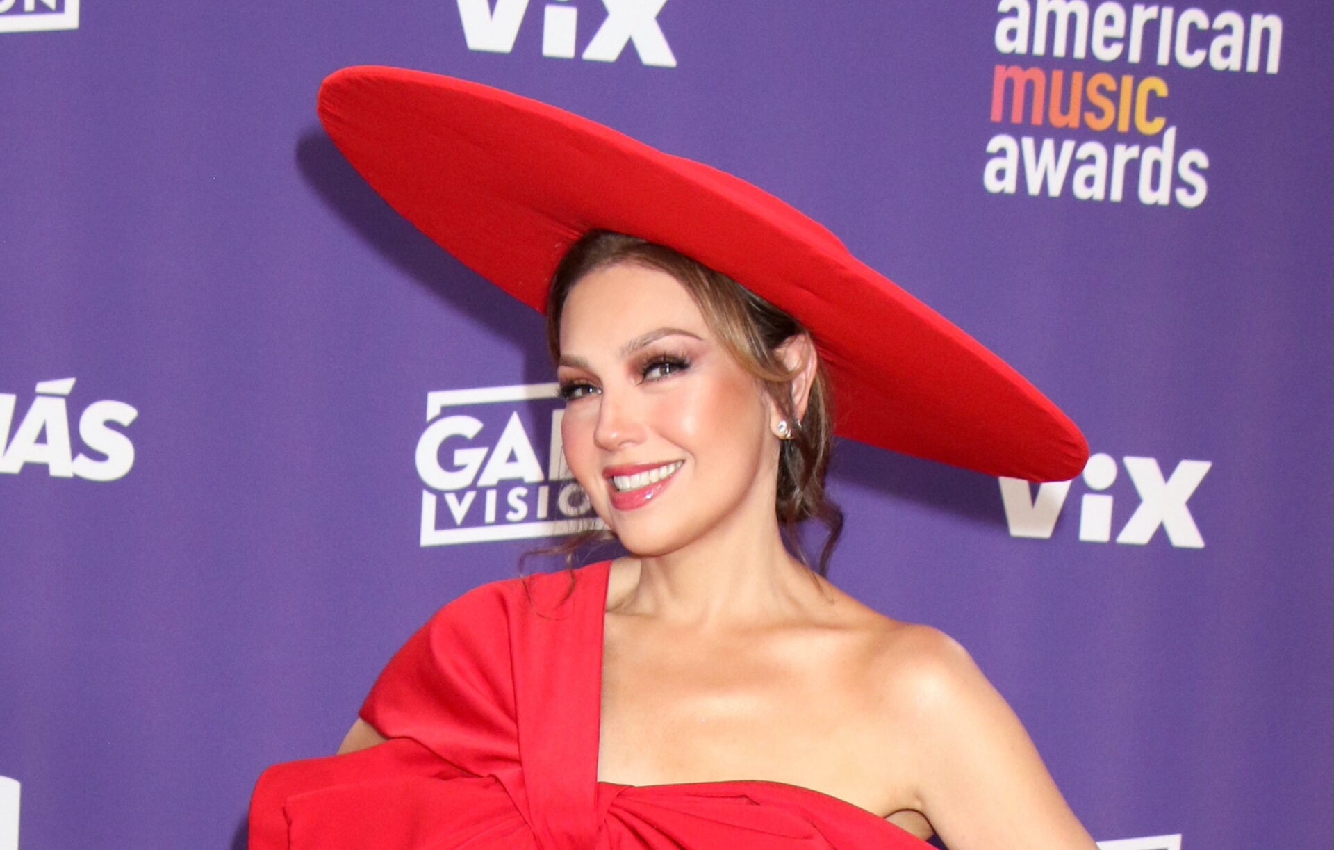 Thalía habla del supuesto pleito con Becky G en los LAMAS 