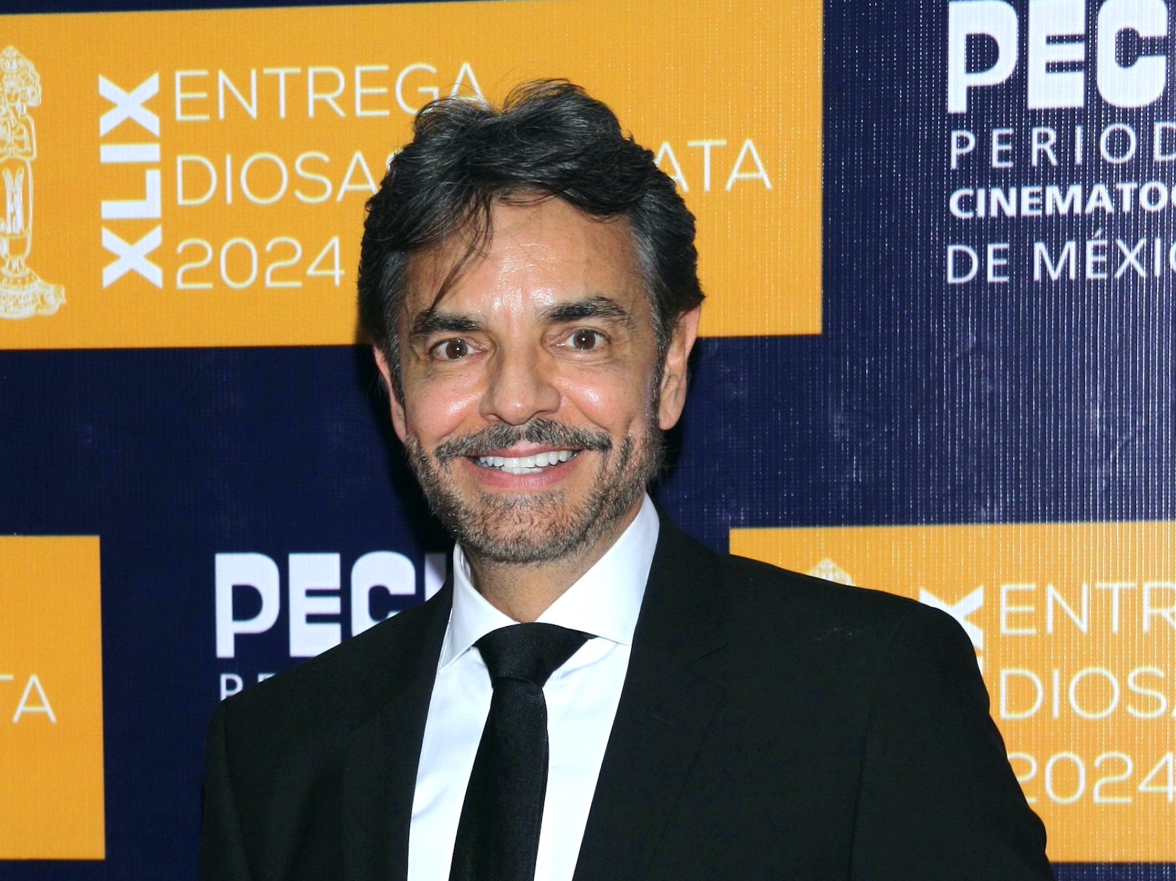 Eugenio Derbez pide apoyo para Acapulco 