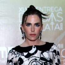 Karla Souza se despide de su hermano Menudo