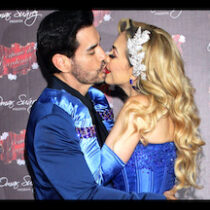 VIDEO: El beso falso de David Zepeda y Aracely Arámbula