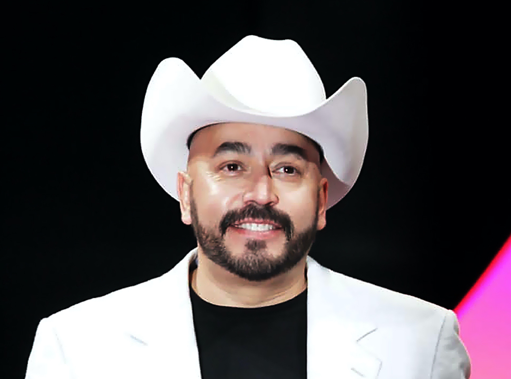 Lupillo Rivera condena el vandalismo en la estrella de Jenni 