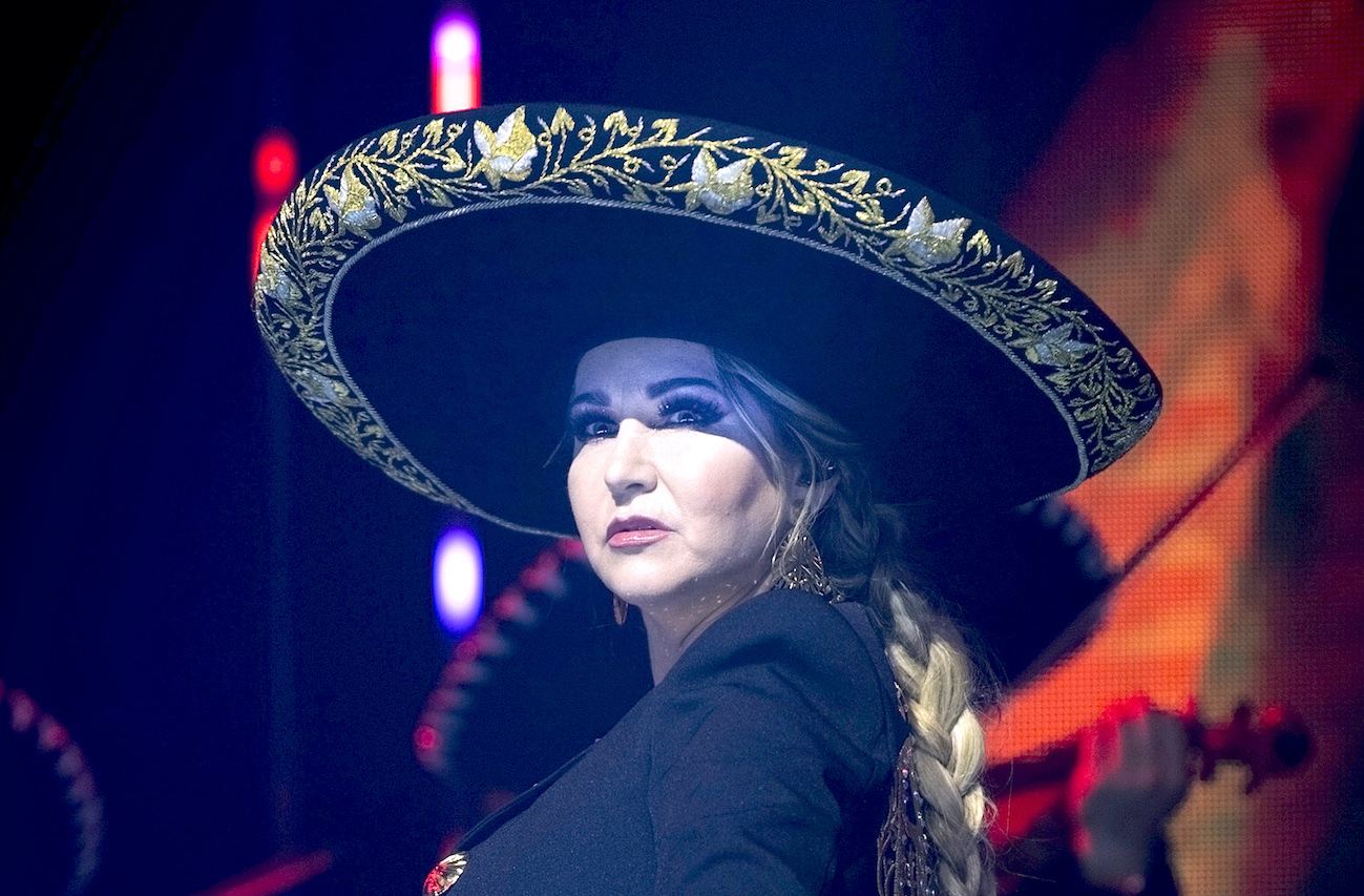 Alicia Villarreal dice que Jenni Rivera le quitó un disco de covers