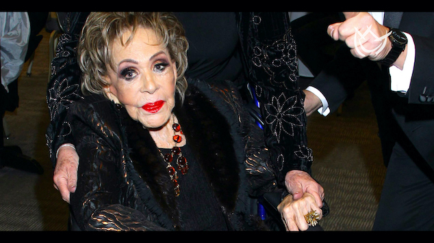 VIDEO: Ariadne, Julio y más recuerdan sus memorias de Silvia Pinal