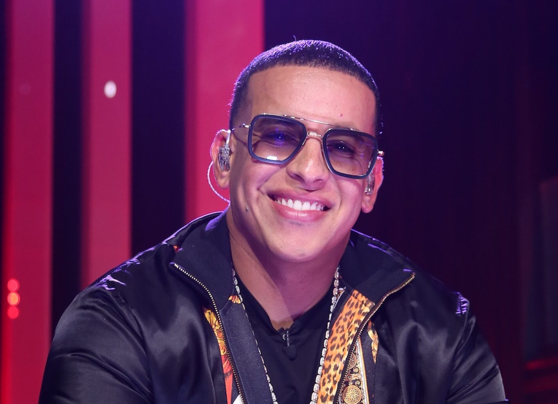 Esposa de Daddy Yankee lo acusa de hostigamiento