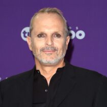 Miguel Bosé comparte el remedio para su afonía