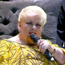 Famosos lloran la muerte de Paquita la del Barrio