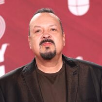 Hijo de Pepe Aguilar se le va a yugular a Grupo Frontera