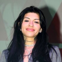 Cazzu no le prohíbe a Ángela convivir con su hija