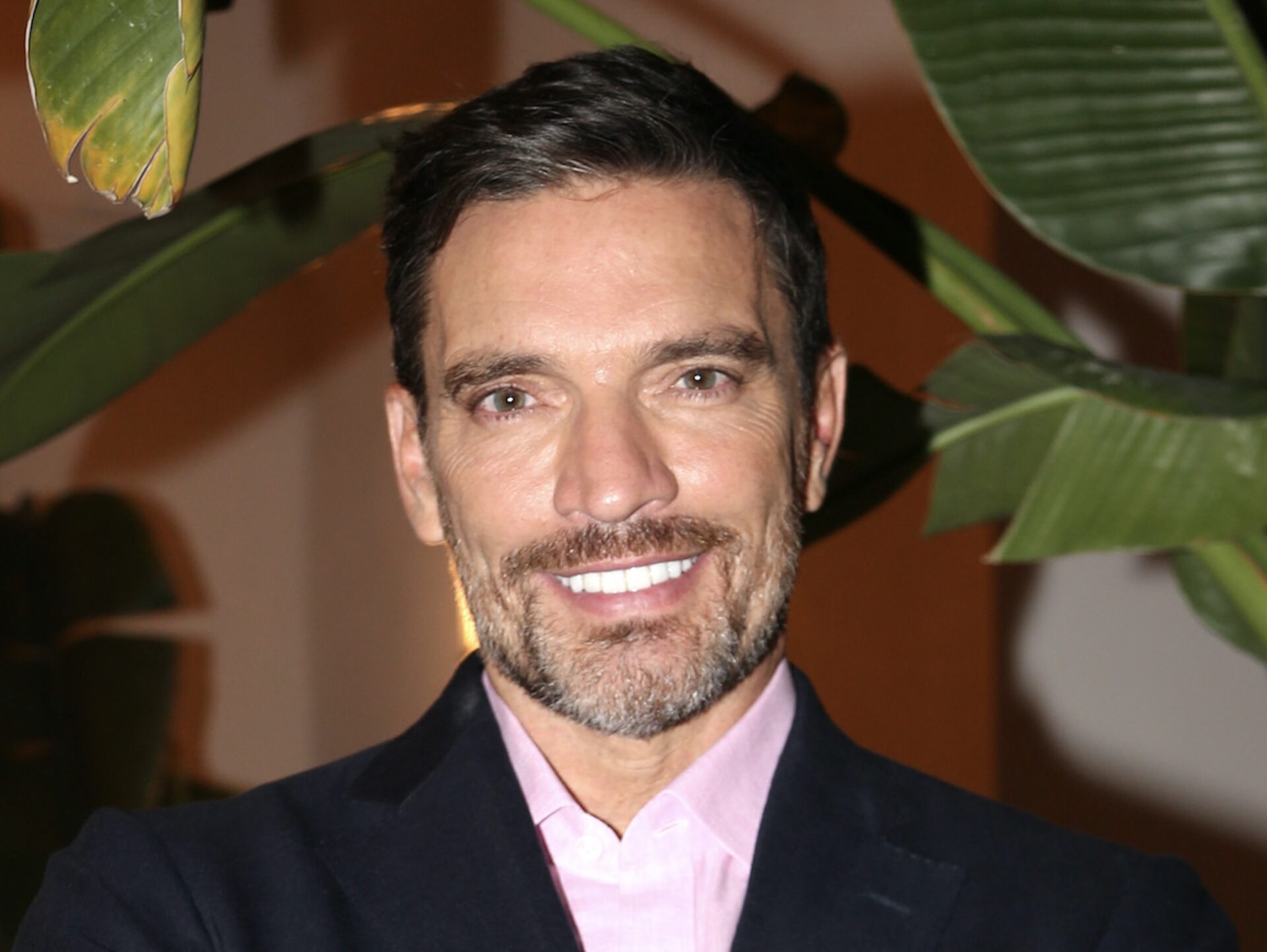 Julián Gil revela que Marjorie de Sousa lo agarró a golpes