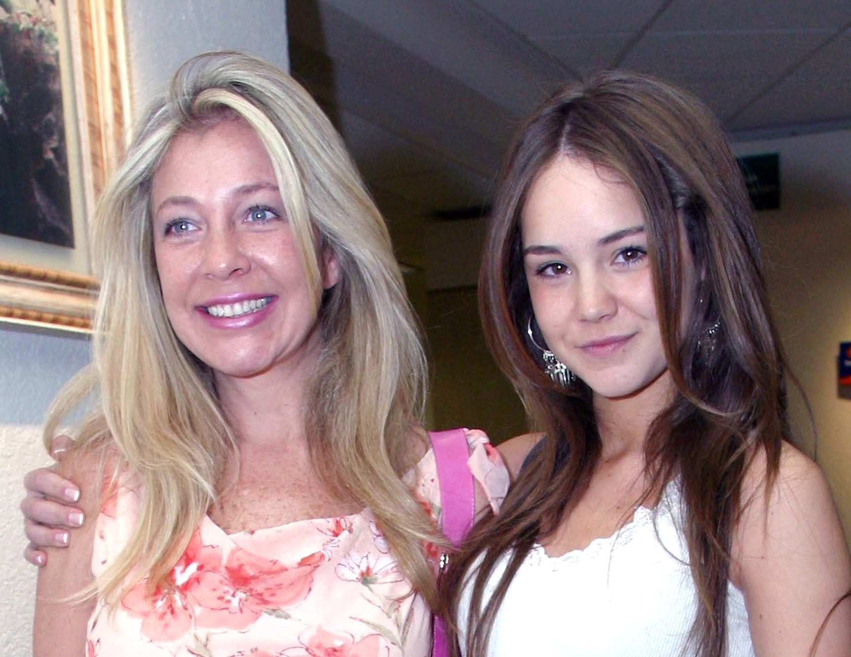 Camila Sodi escribe libro sobre el duelo por su mamá 