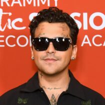 Christian Nodal quiere sacar su línea de ropa