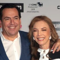 Laura Flores encuentra refugios tras truene con Lalo Salazar