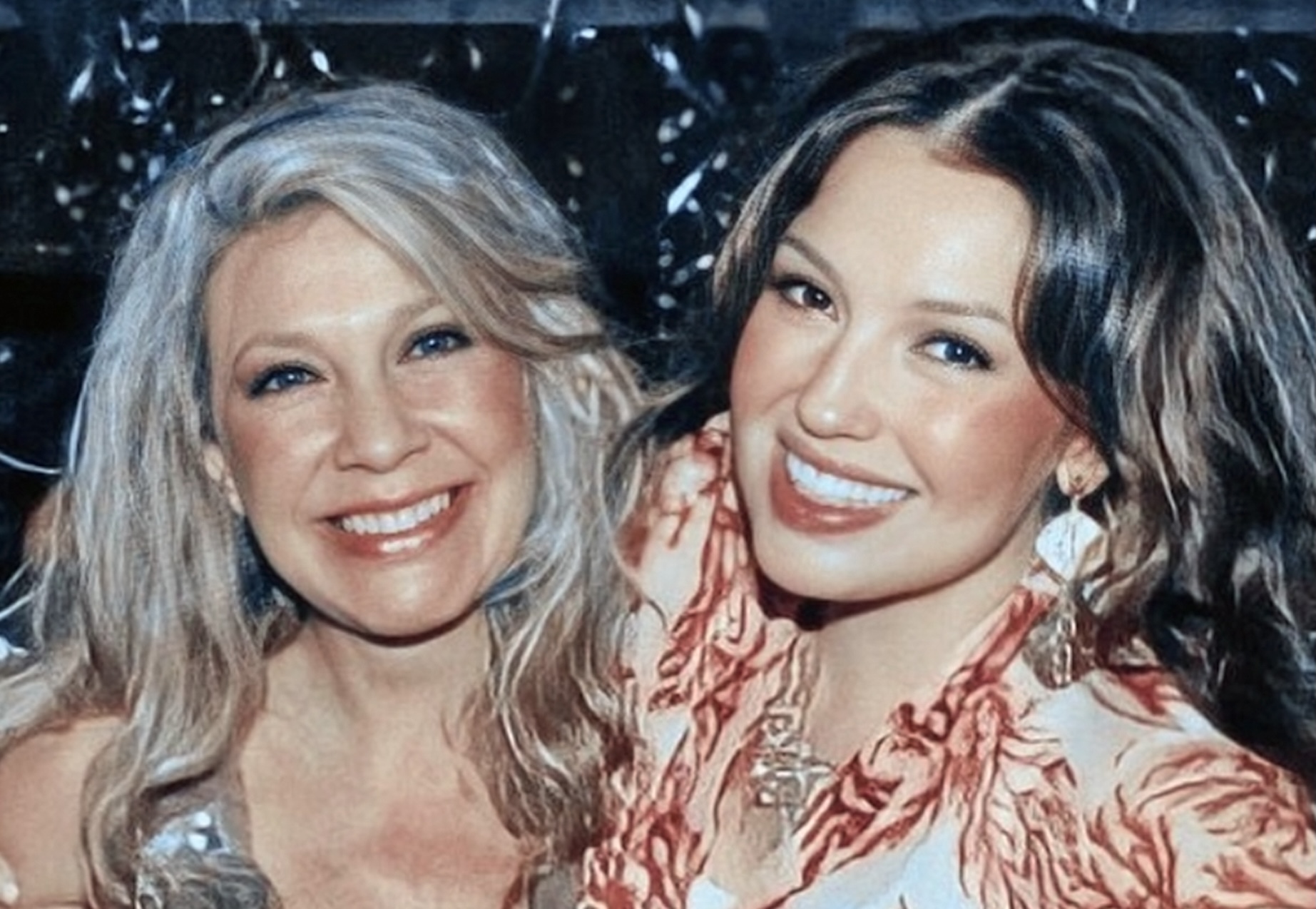 Thalía dedica felicitación celestial a Ernestina Sodi