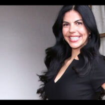 VIDEO: África Zavala y el reto de ser monja ¡a los 40!