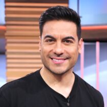 Carlos Rivera crea su fundación