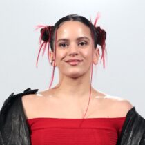 Rosalía habla de su romance con actriz estadounidense
