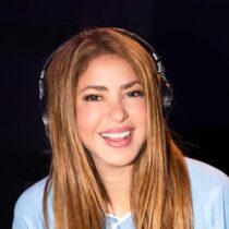 Shakira hace rabiar a bailarina