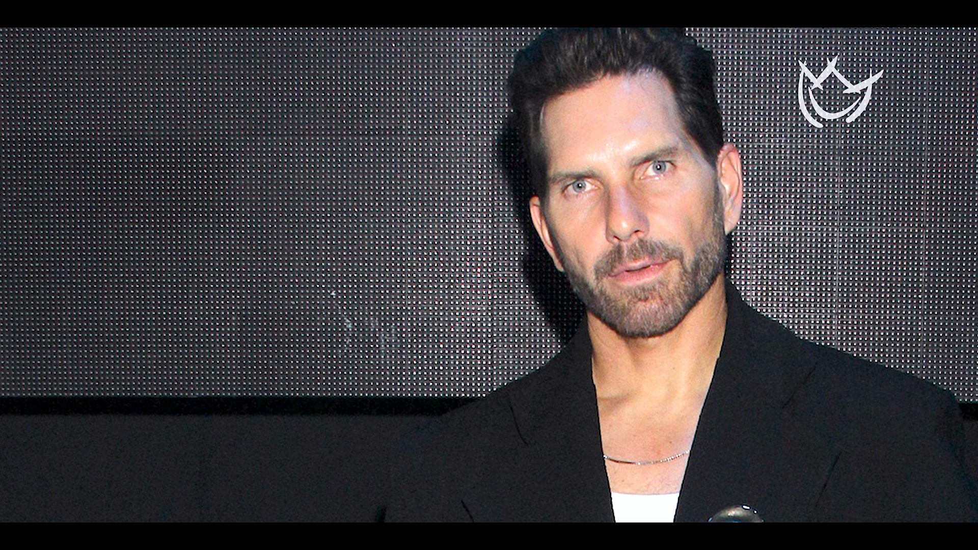 VIDEO: Arap Bethke experimenta el acto más grande de amor por su bebé