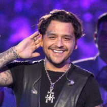 Christian Nodal dice que hablar mal de él genera dinero