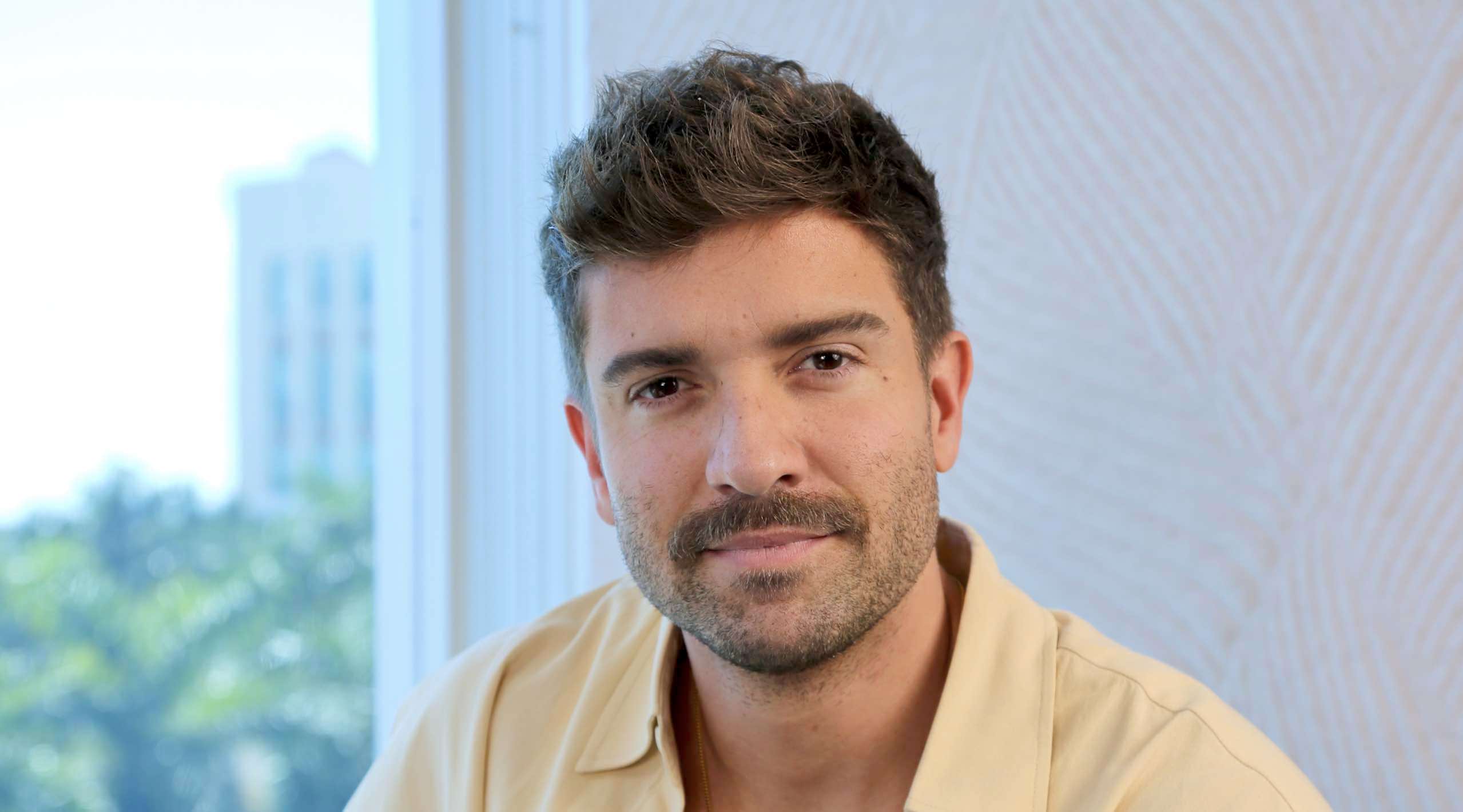 VIDEO: Los santos que hoy protegen a Pablo Alborán