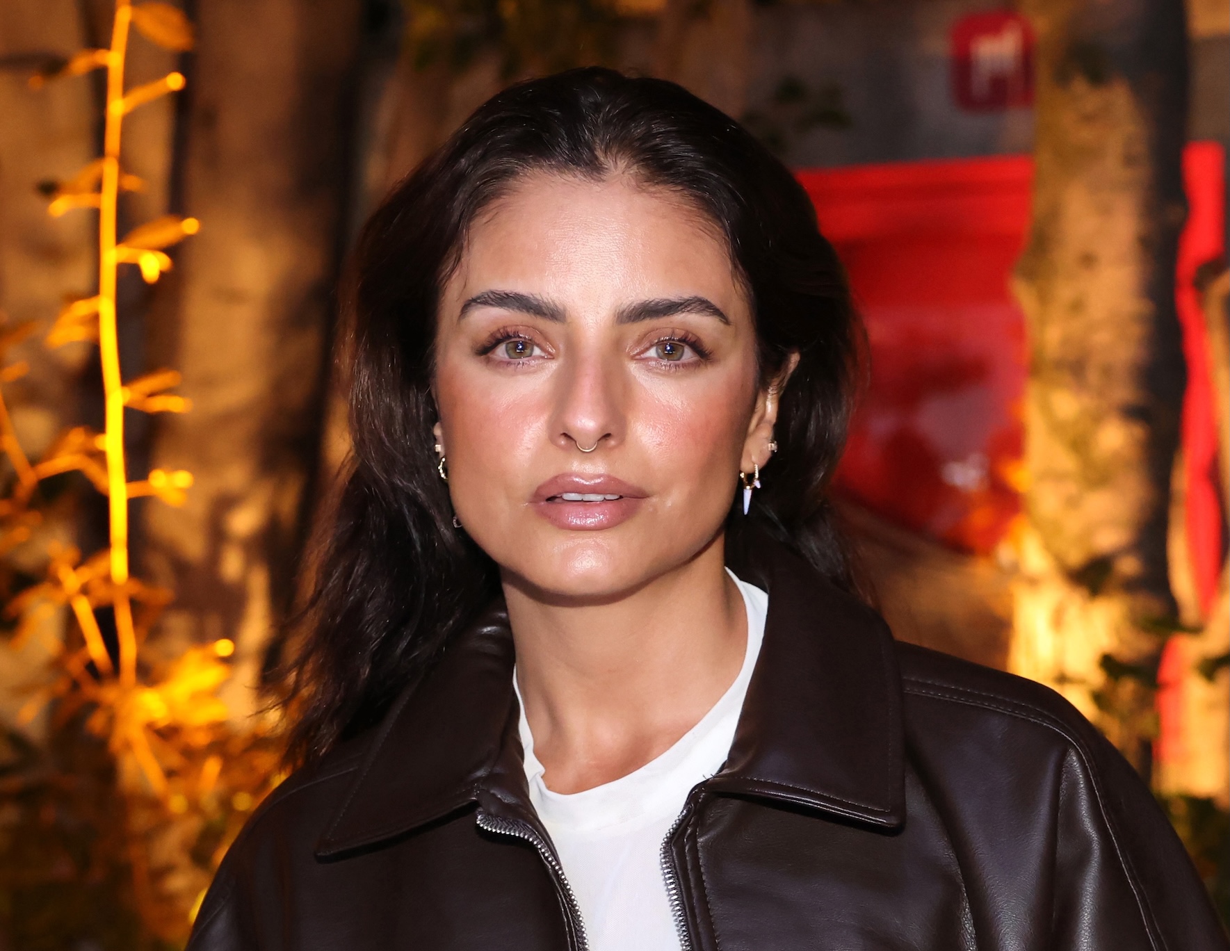 Aislinn Derbez se va de retiro para superar el duelo de su mamá