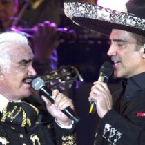 Alejandro Fernández quiere hacer un museo de don Vicente