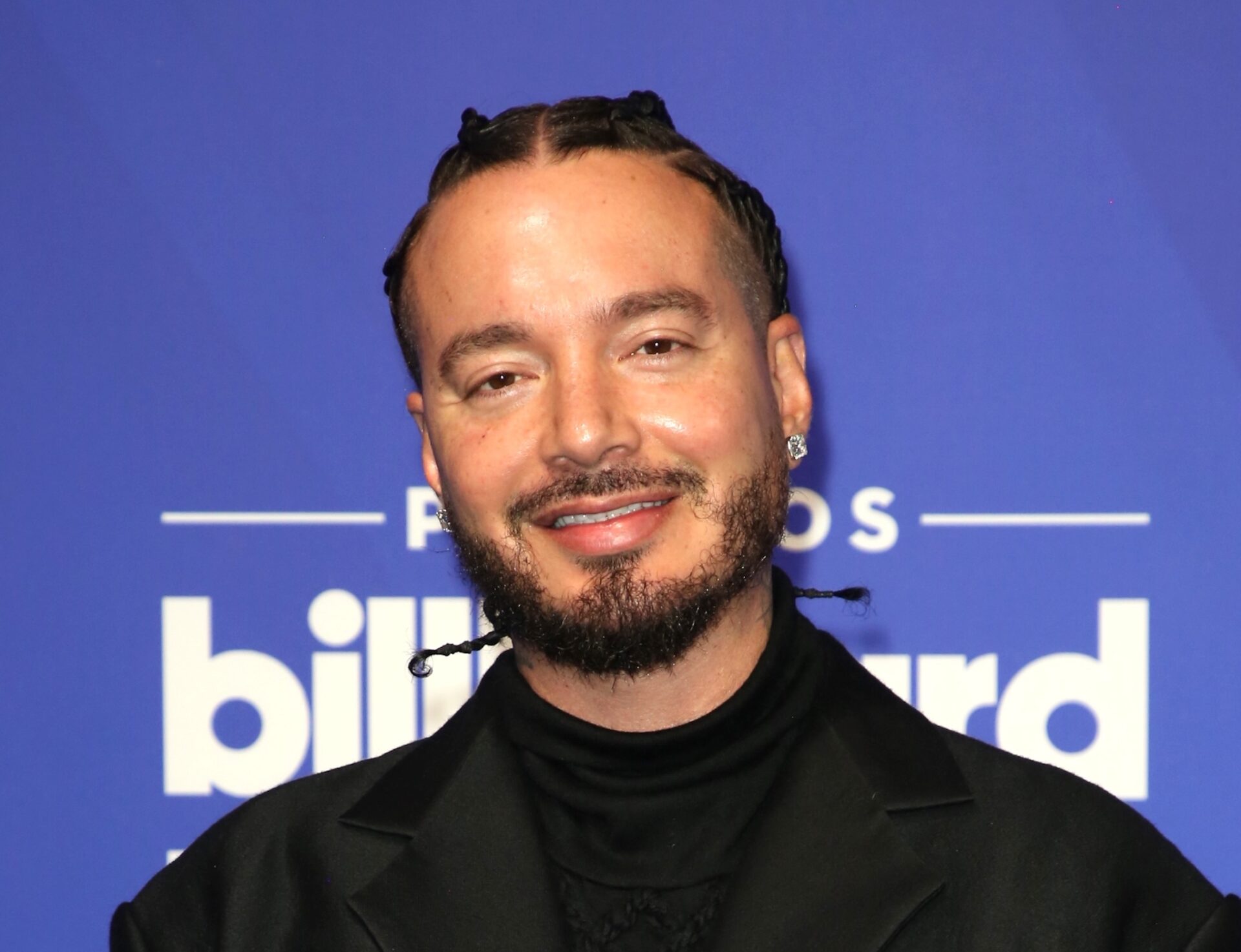 Hijo de J Balvin pregunta por el nombre artístico de su papá