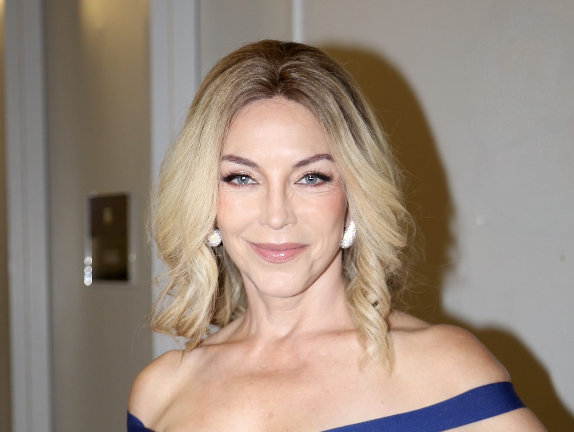 A Laura Flores se le inunda su casa