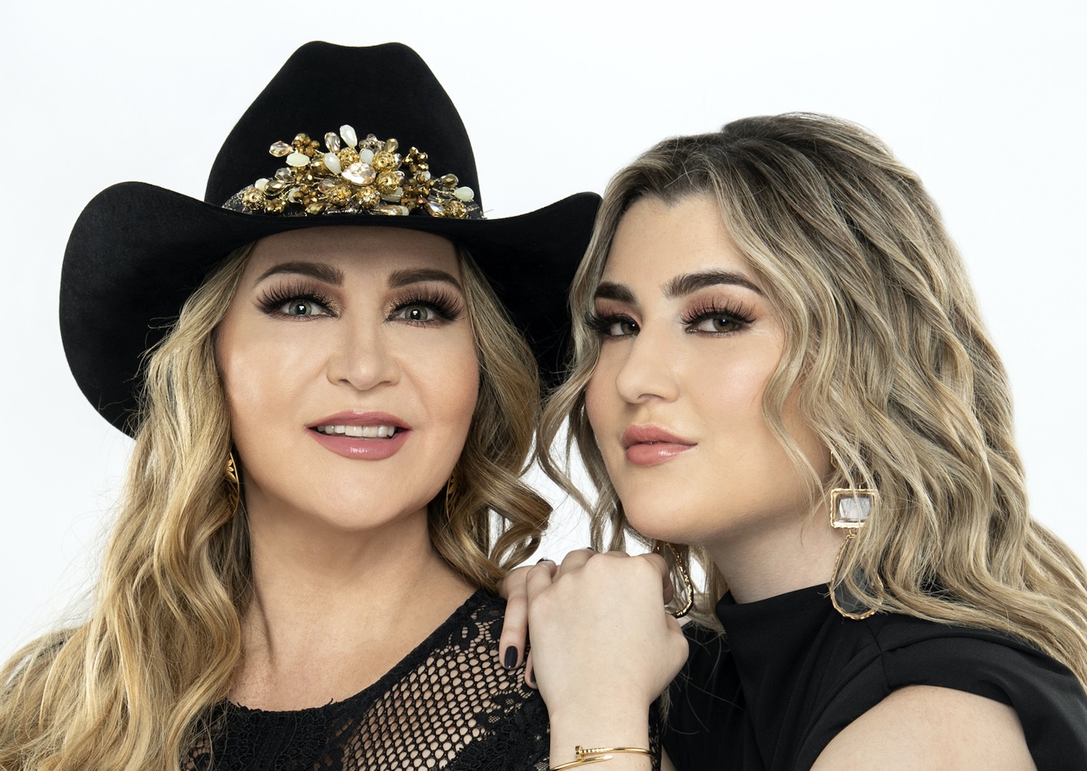 Melenie Carmona está distanciada de mamá Alicia