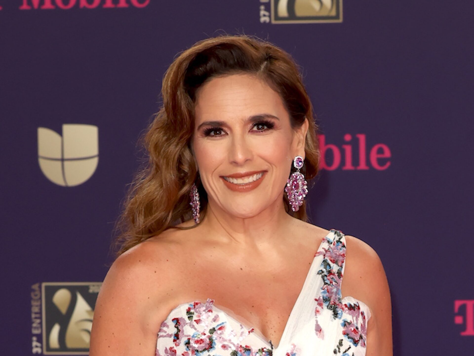 Angélica Vale quiere cantar con Ricardo Arjona