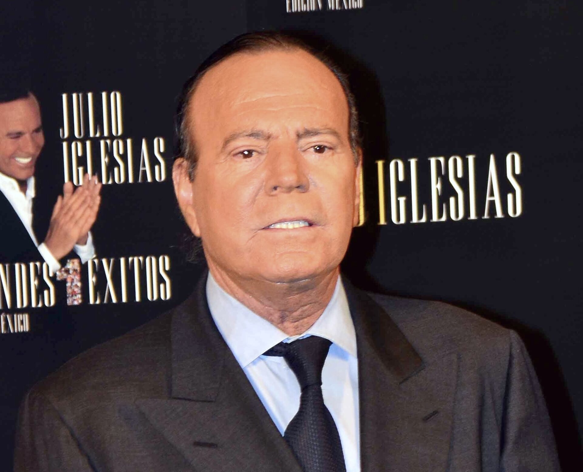 Julio Iglesias lamenta acusaciones en su contra