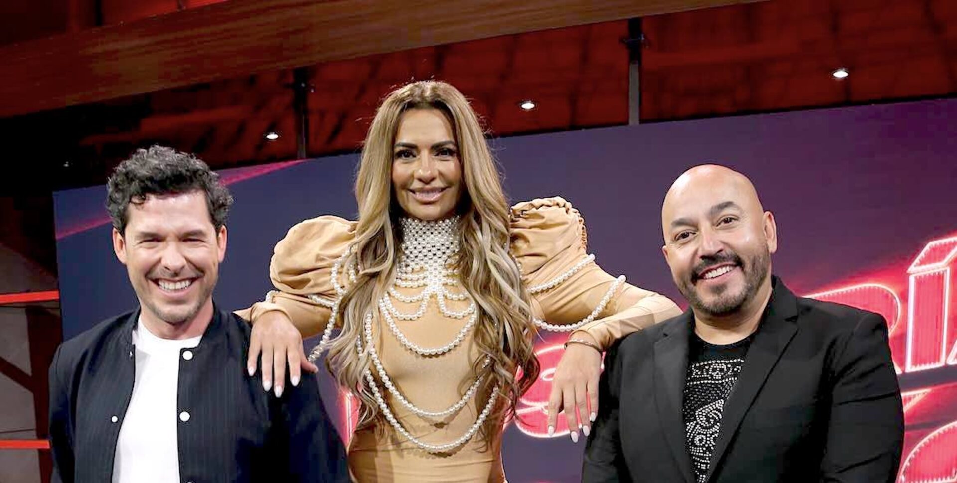 VIDEO: Lupillo y Cucaracho dan consejos de pareja a Cecilia Galliano