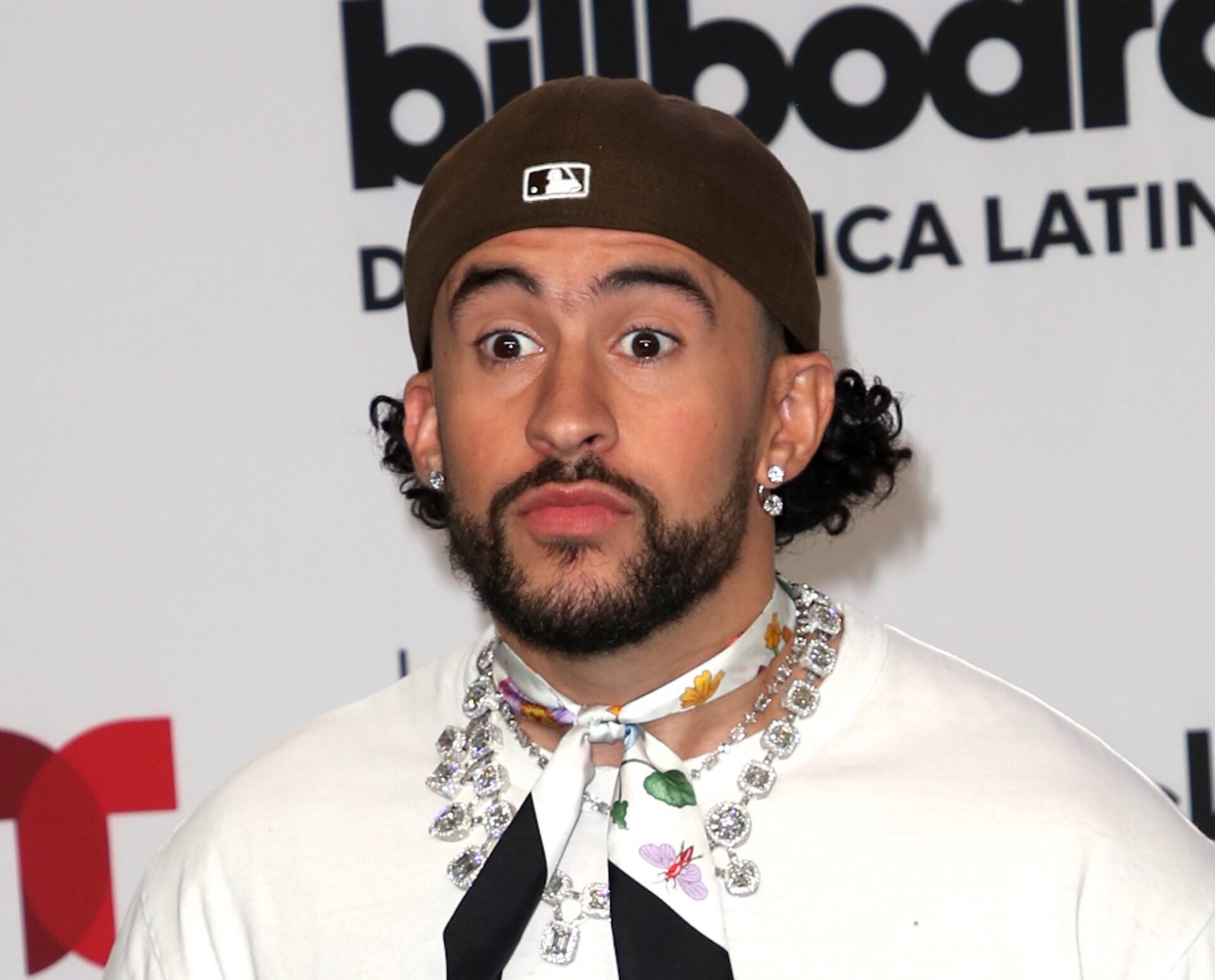 Bad Bunny reconoce a fan que lo contrató para sus 15 años