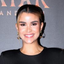 Clarissa Molina apoya a su gente bailando