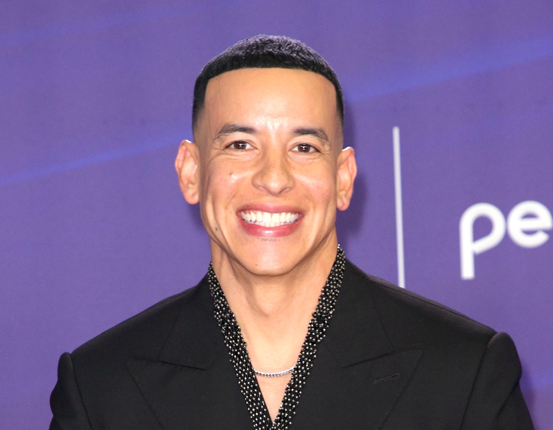 Daddy Yankee cumple sus 50 lleno de fe