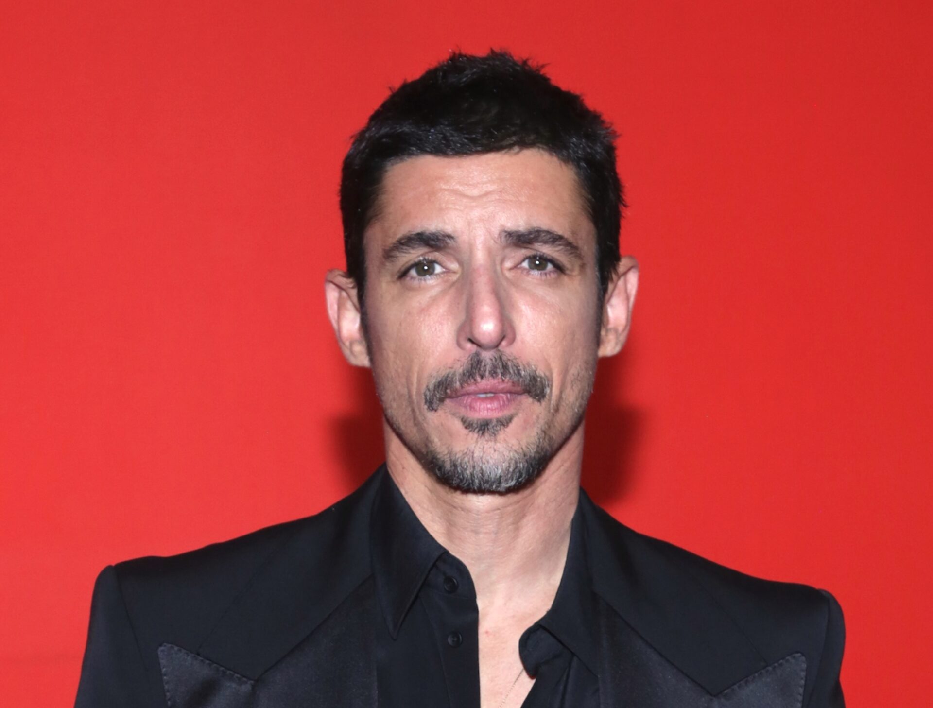 Hijo de Alberto Guerra le enseña lo que es ser un hombre fuerte 