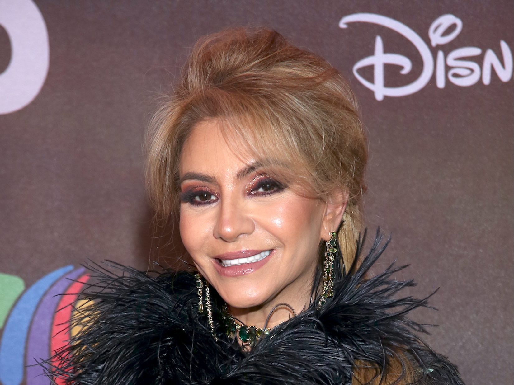 Daniela Castro denuncia amenazas contra su hija 