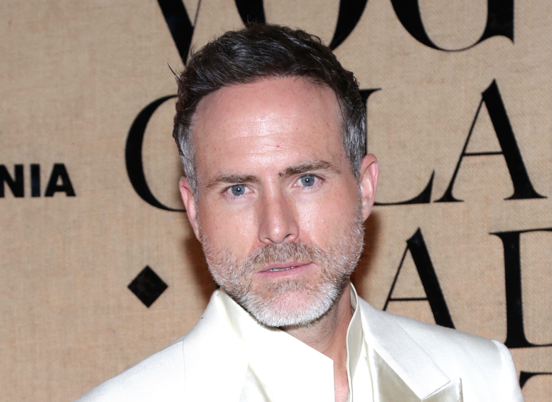 Erik Hayser fue el primer hombre en el chat escolar