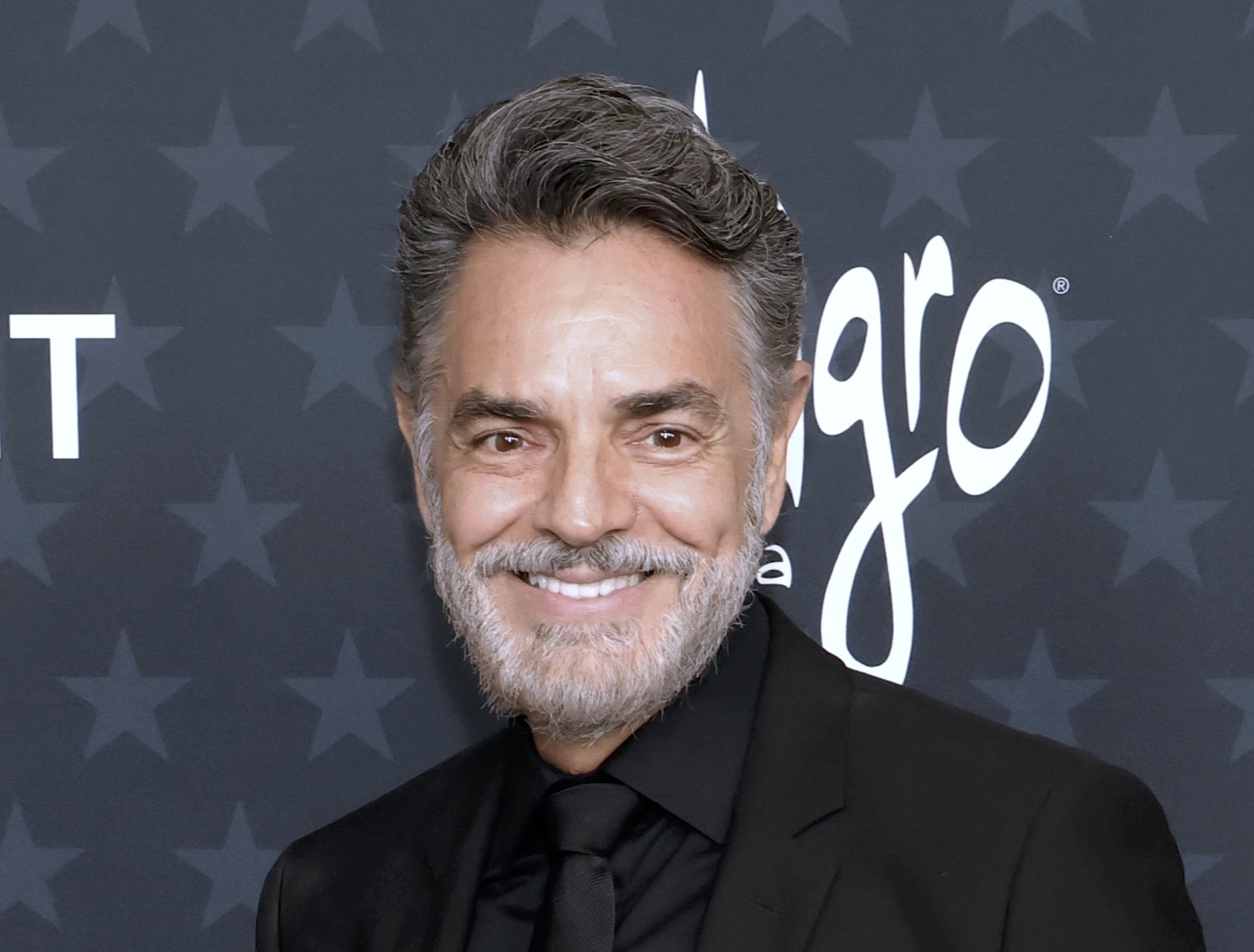 Eugenio Derbez se pelea con Chat GPT